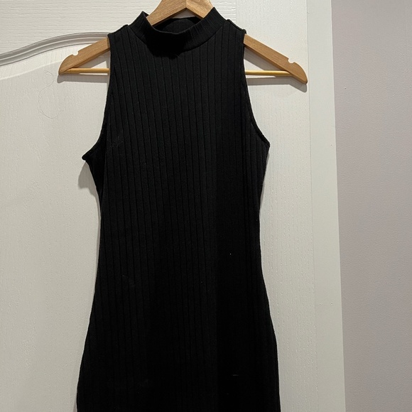 Bodycon Dynamite Dress in Black - Picture 1 of 3